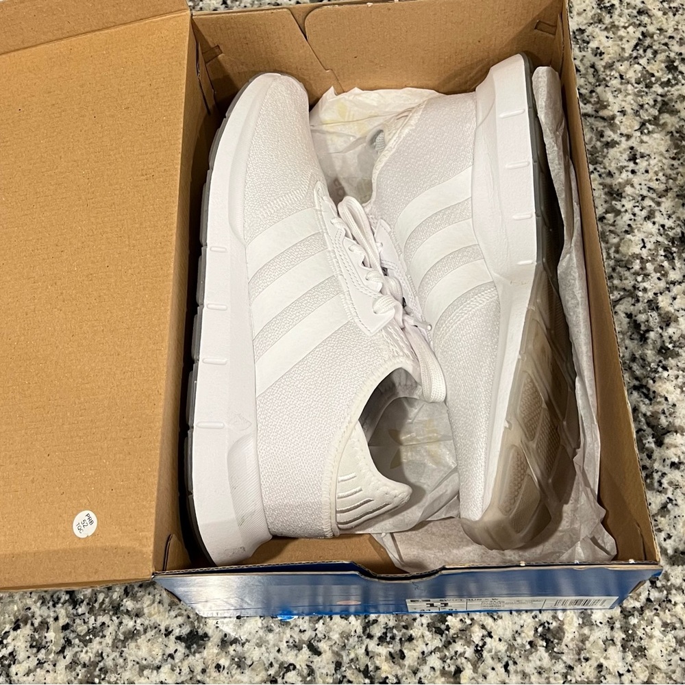 Women’s Addidas Swift Run X